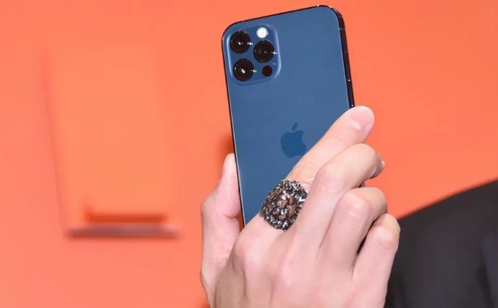 丹巴苹果手机维修分享iPhone12系列重启方法教程 
